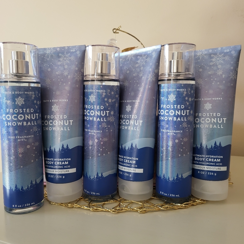 *sold* Bath & Body Works Frosted Coconut Signature Collection
